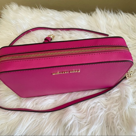 Last one✨new Michael Kors jet set travel EW crossbody bag - Picture 3 of 10